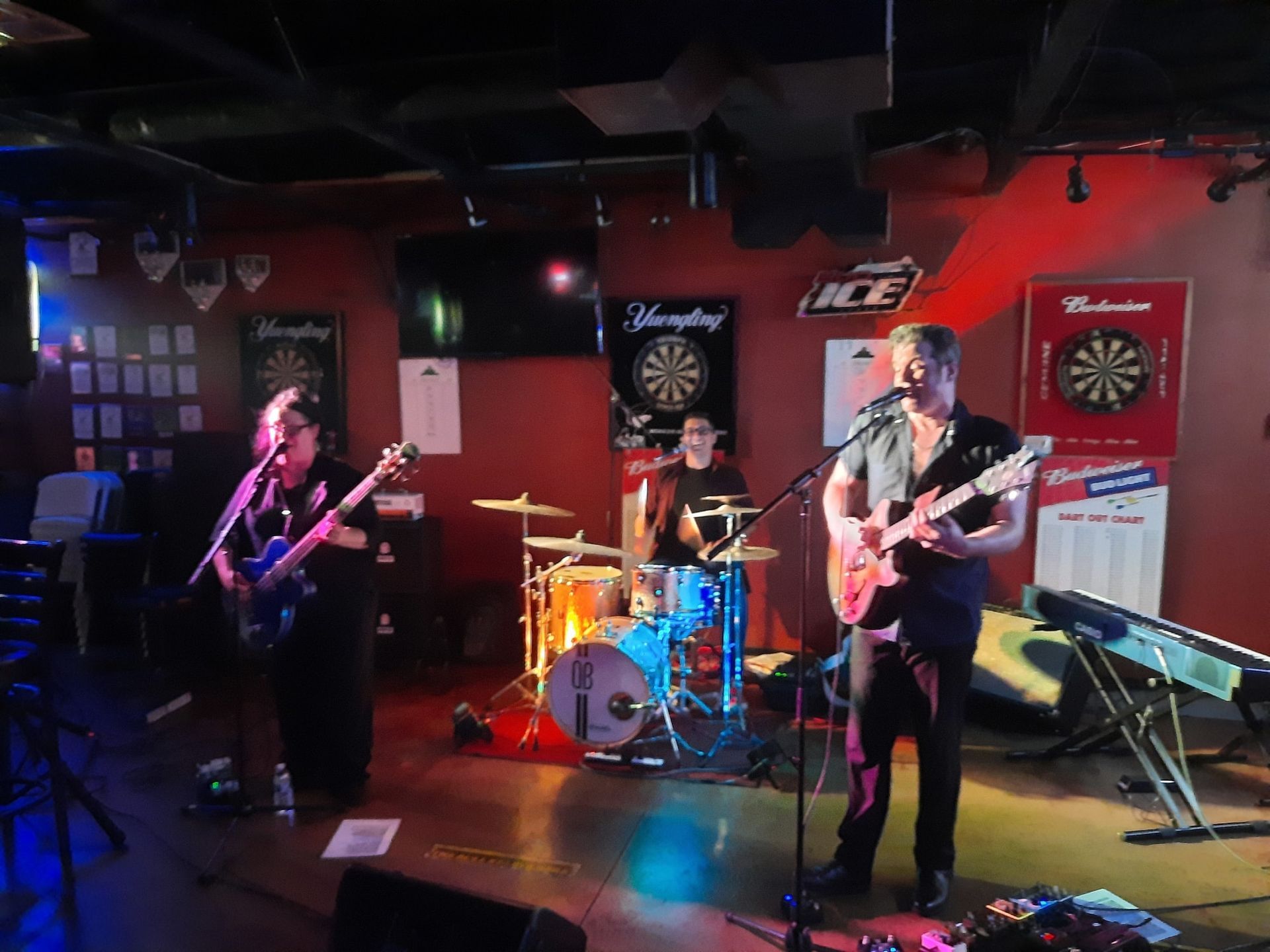 Fresh Seafood Restaurant - Restaurants Live Band Performance - Kenner, LA