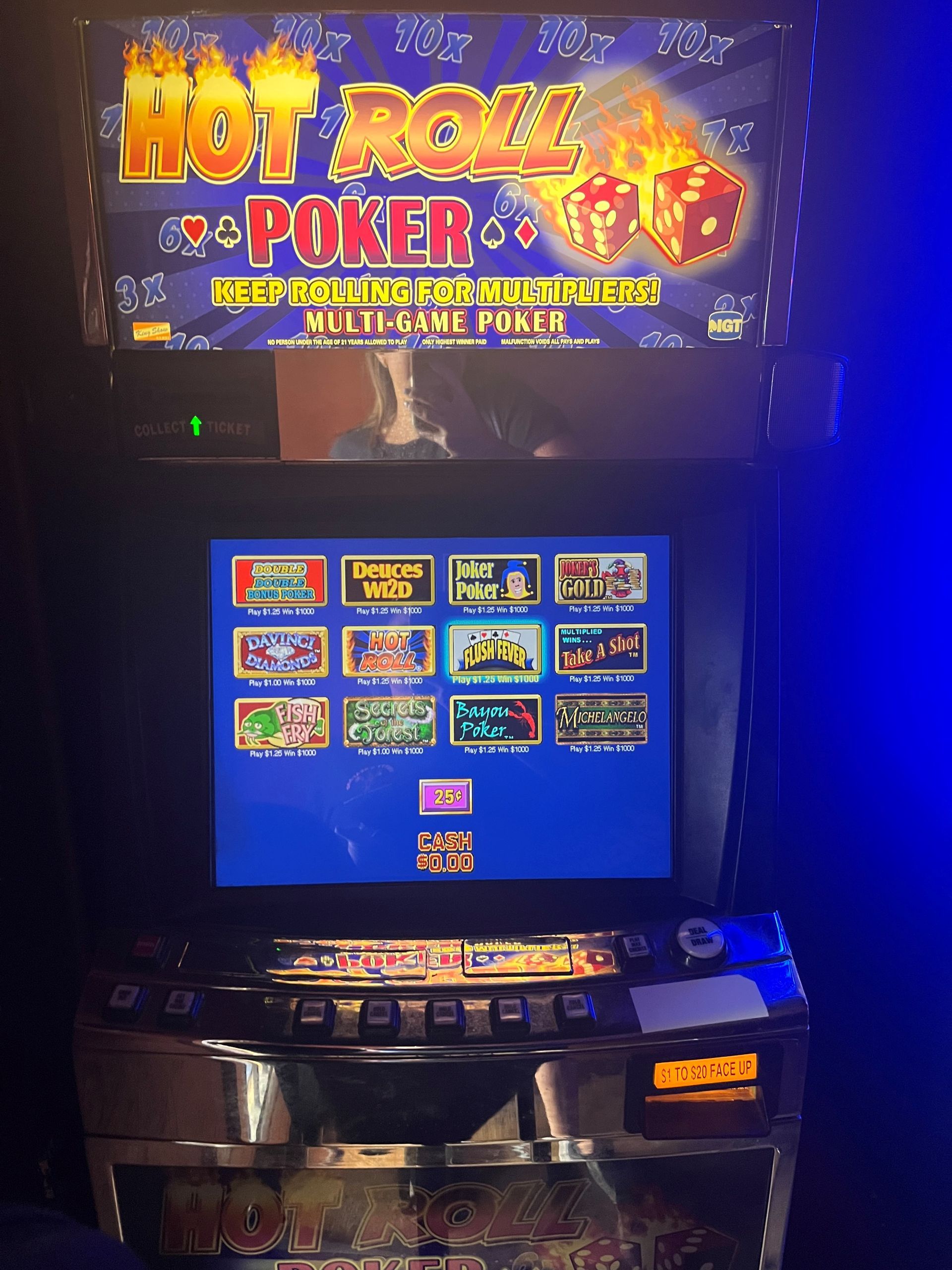 A slot machine that says hot roll on it A slot machine that says hot roll on it