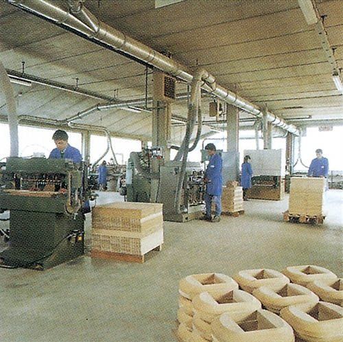 artigiani del legno in falegnameria