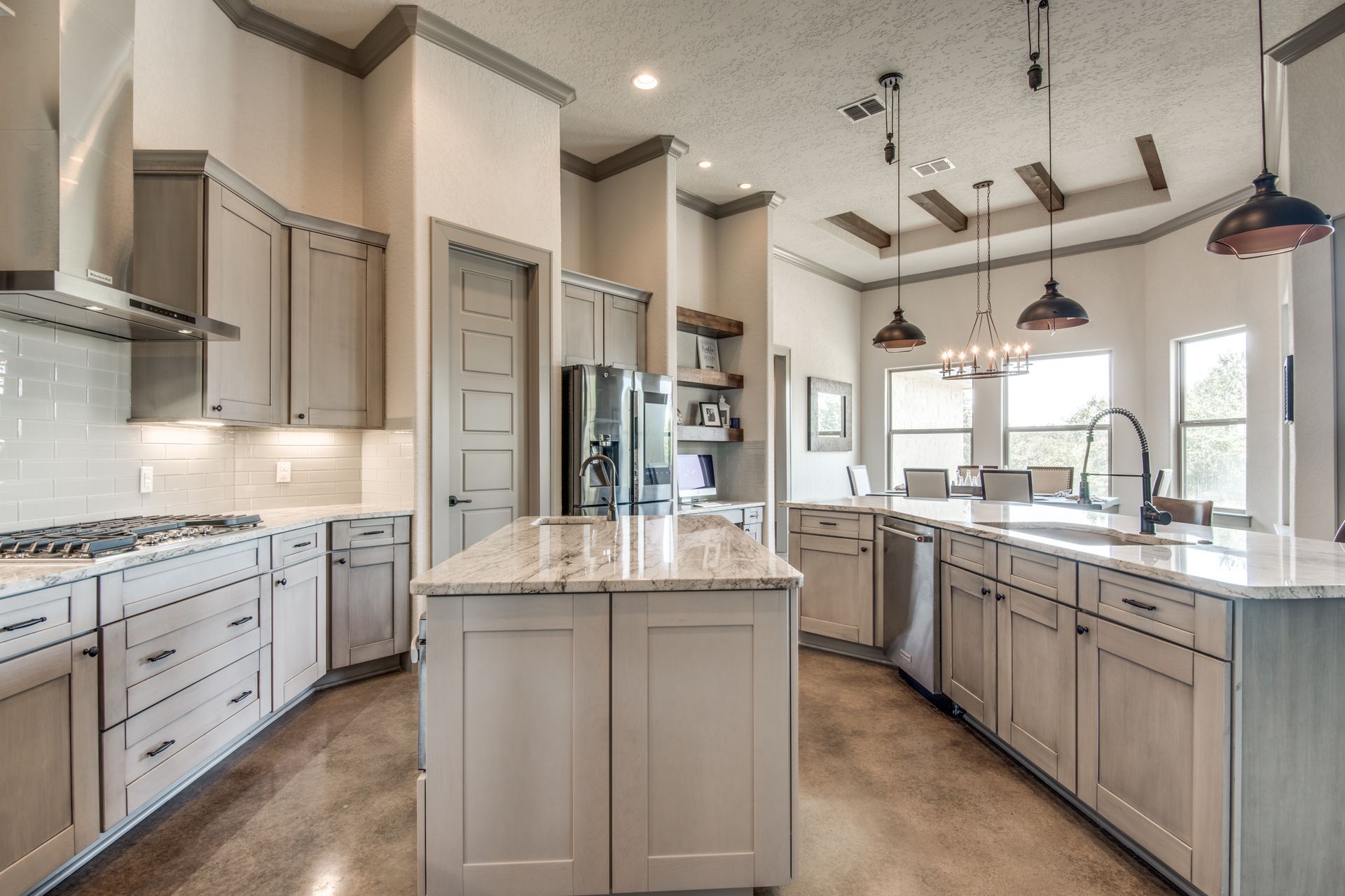 Large island in the middle of the kitchen.