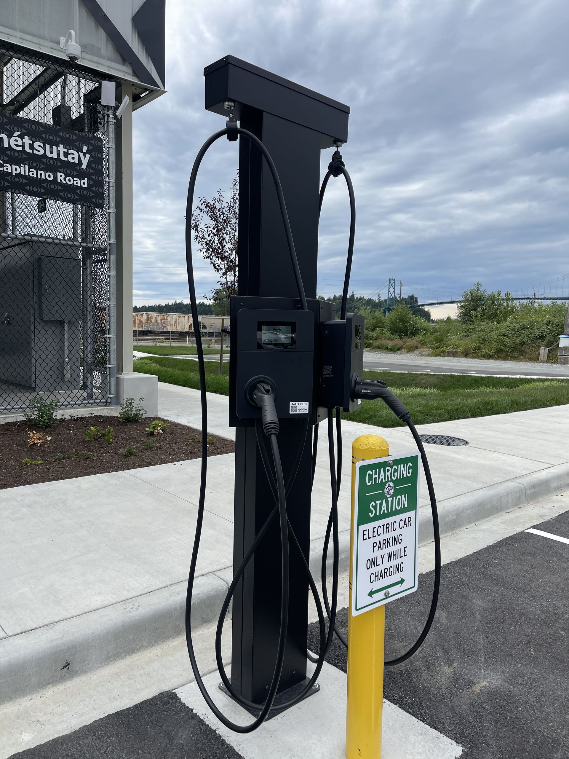 Wattz Up Dual Retraction Pedestal for EV Charger