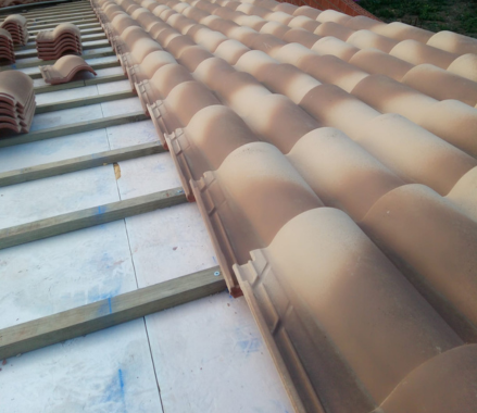 panel sandwich tipo teja acabado tradicional  Tipos de materiales para  techos, Materiales para techos, Techo de lamina