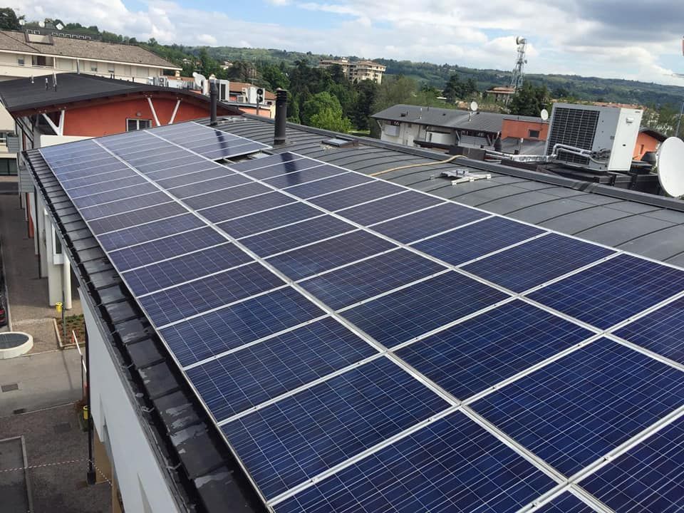 pannelli fotovoltaici puliti