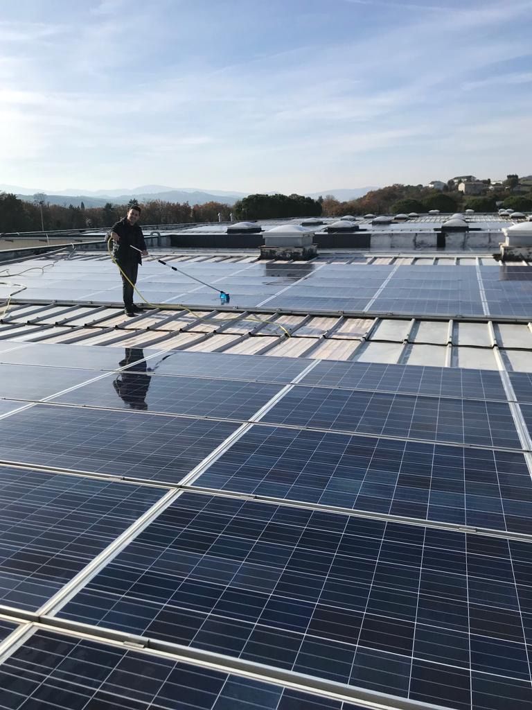 Pulizia pannelli fotovoltaici