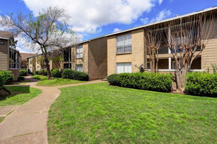 Carlisle Exterior Path