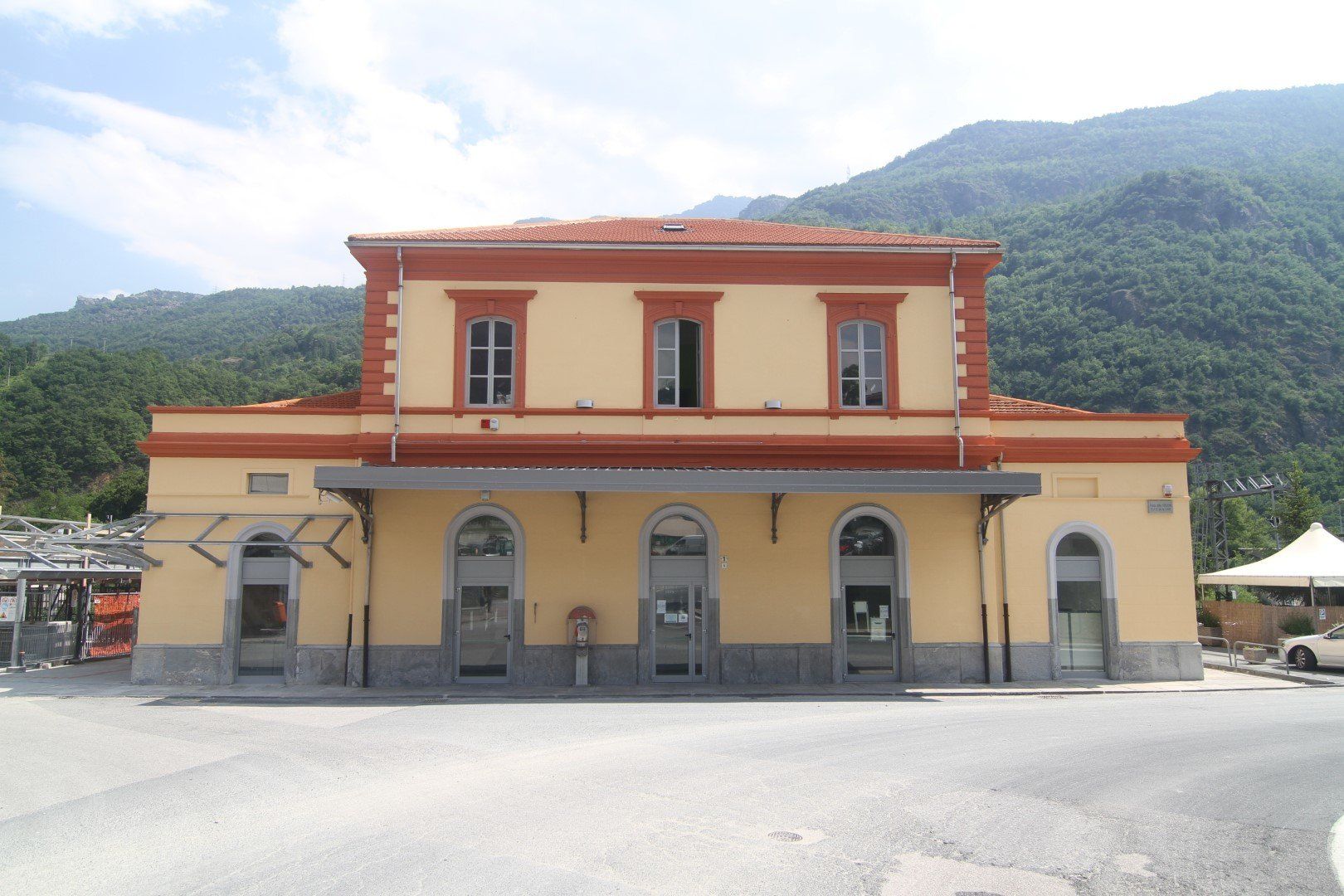 infissi di una stazione