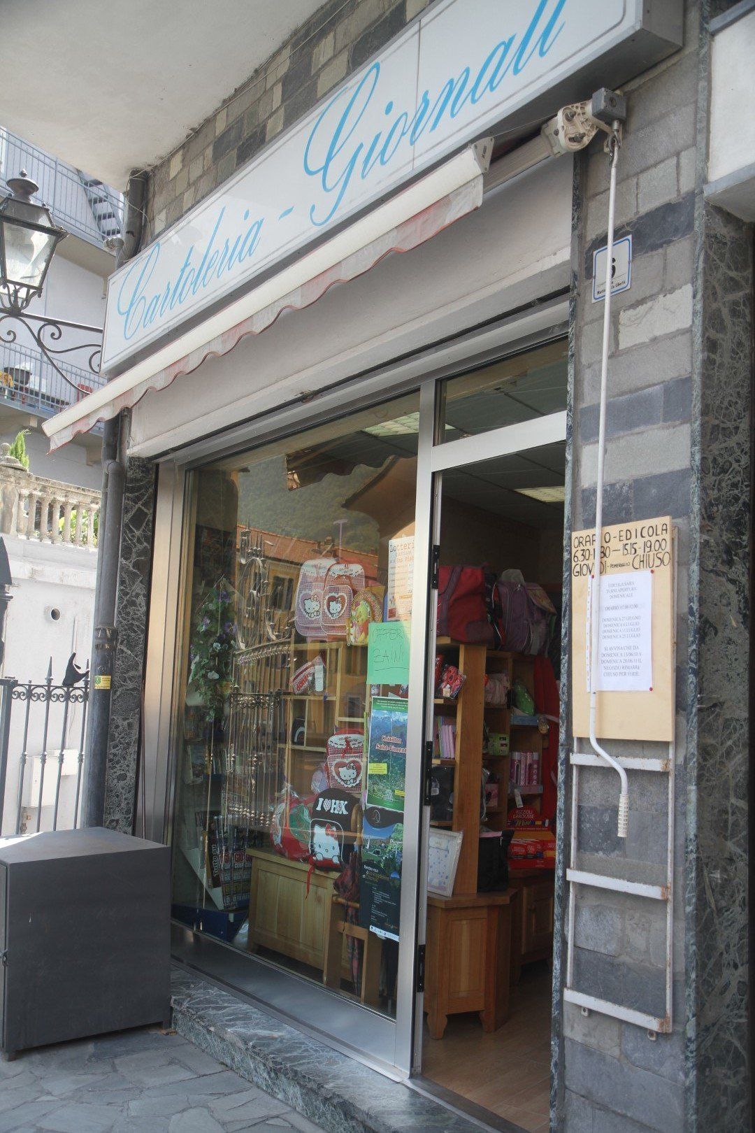 serramenti per negozi