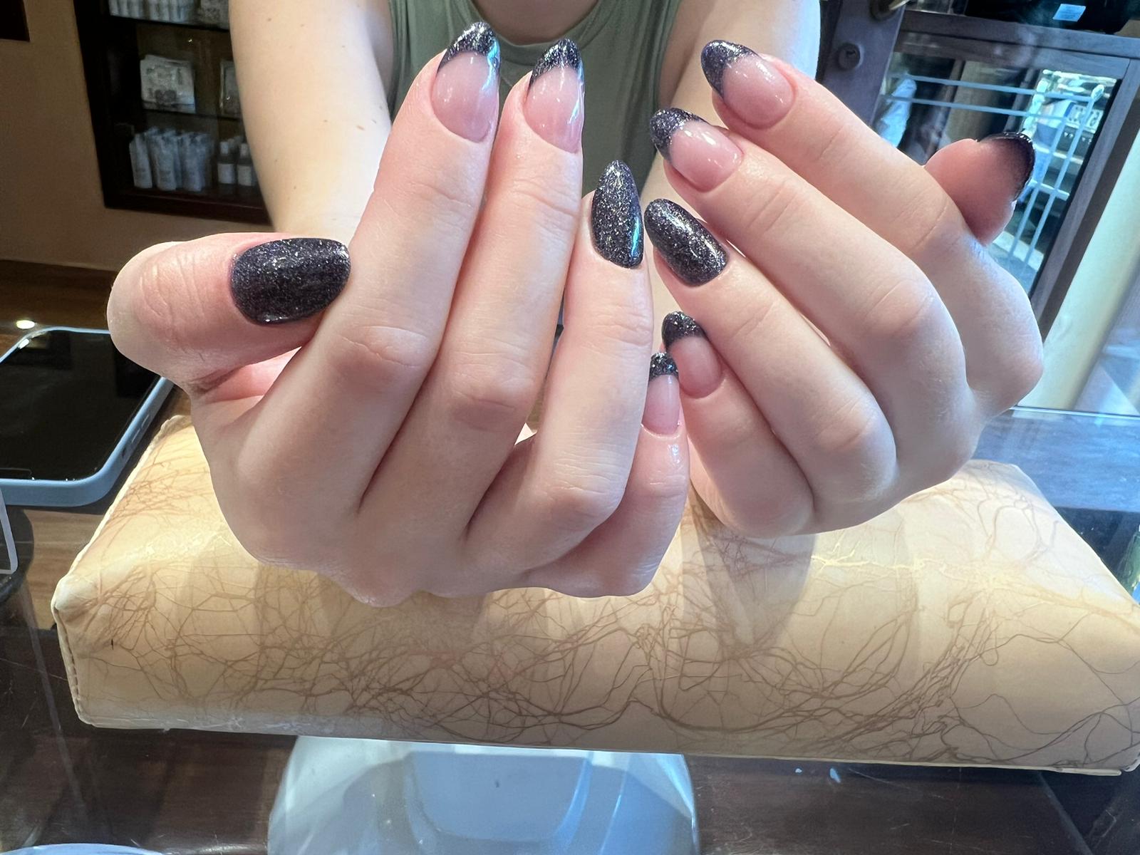 manicure varnish two colours