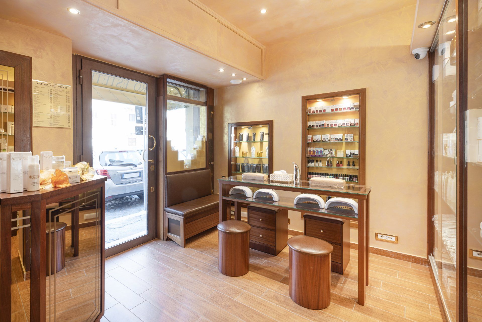 entrance beauty centre