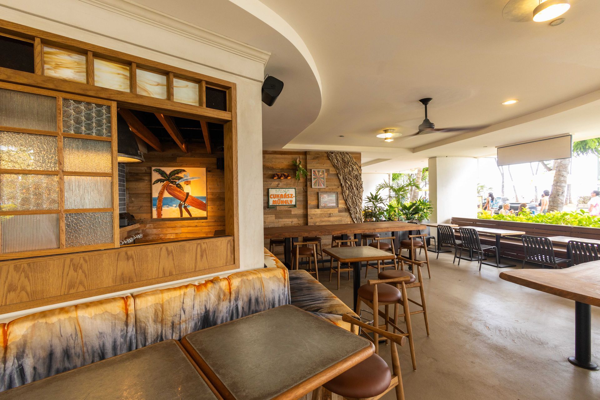 Goofy Cafe & Dine - Waikiki Beach