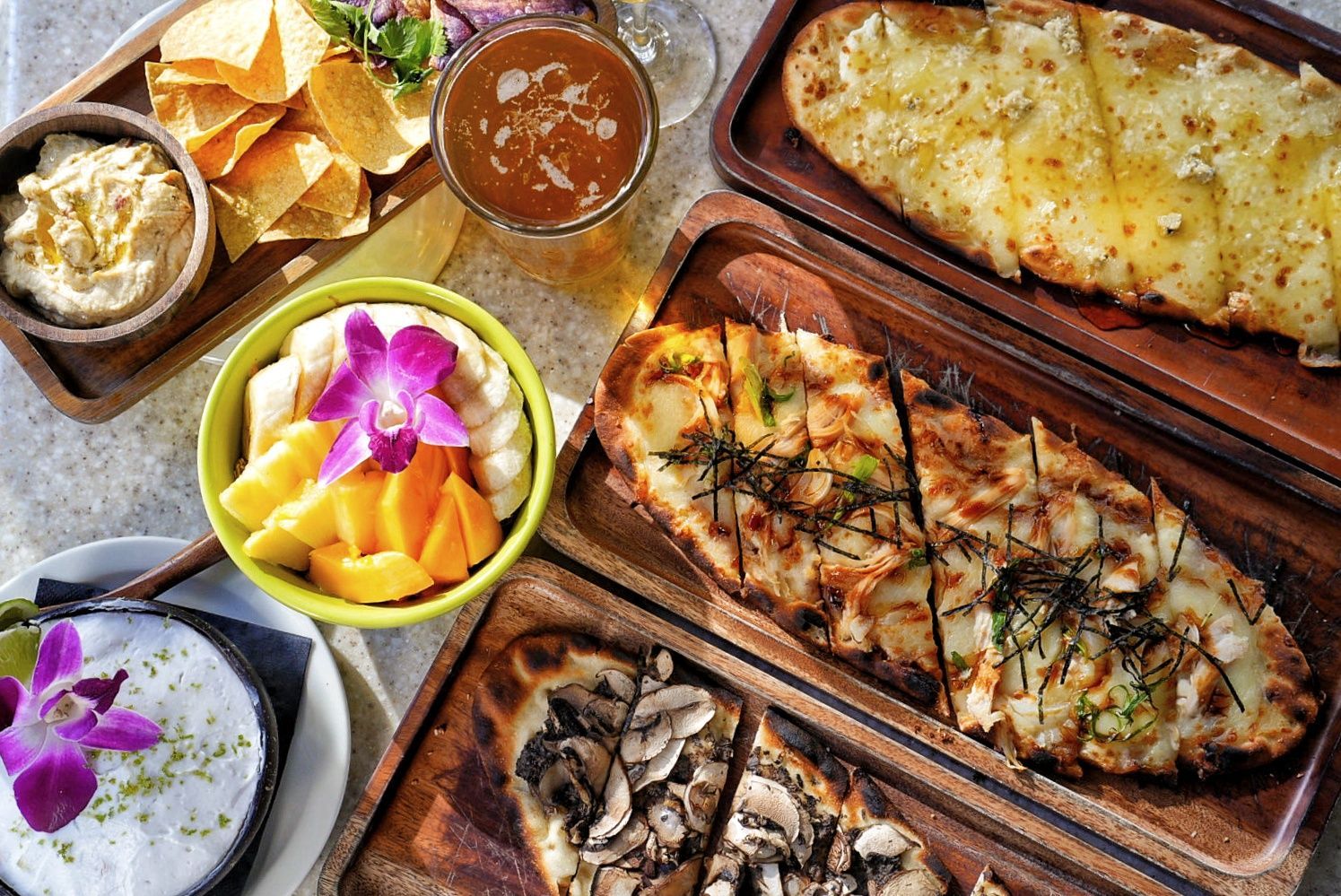 heavenly-island-lifestyle_Happy Hour