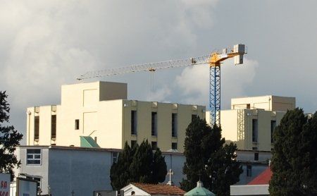 gru per operazioni edili