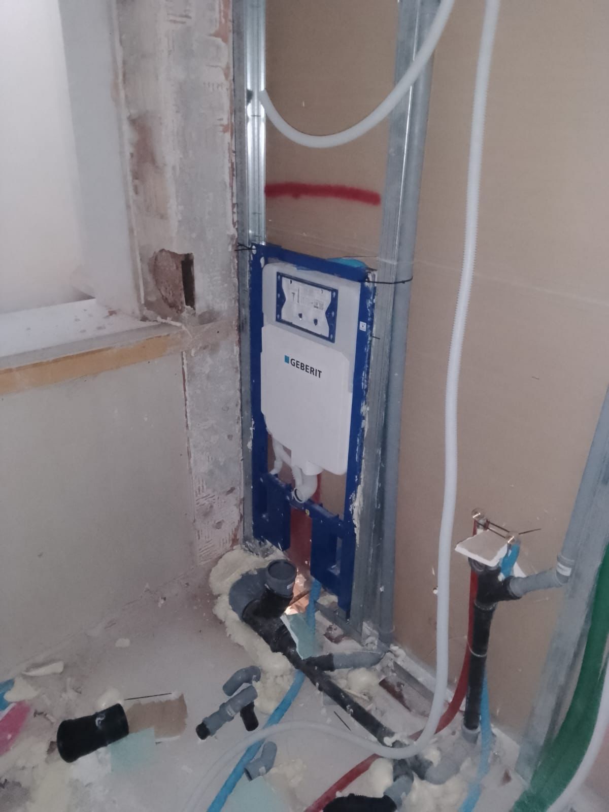 installazione cassetta in bagno