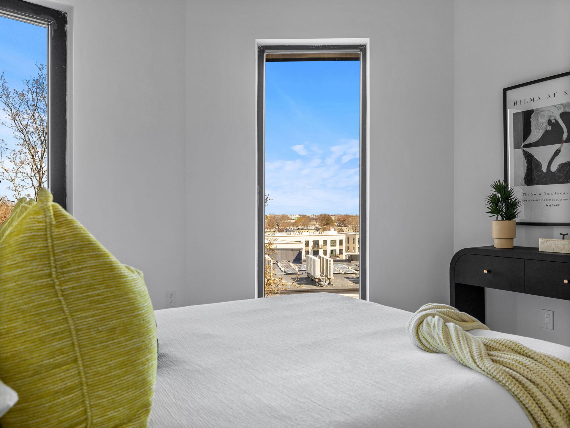 unit 15 living room view 22crownst