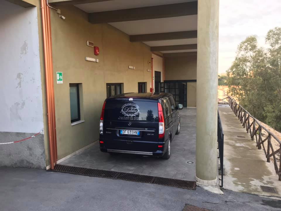 Mezzi trasporti funebri