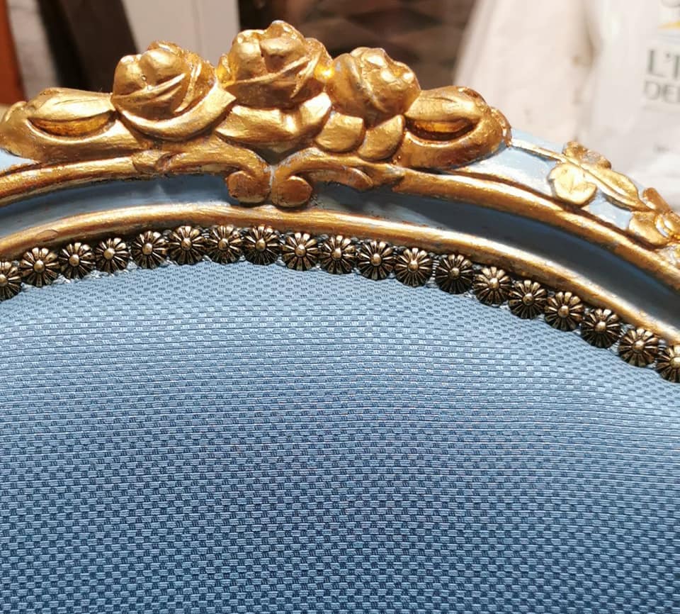 rifasciatura poltrona azzurra