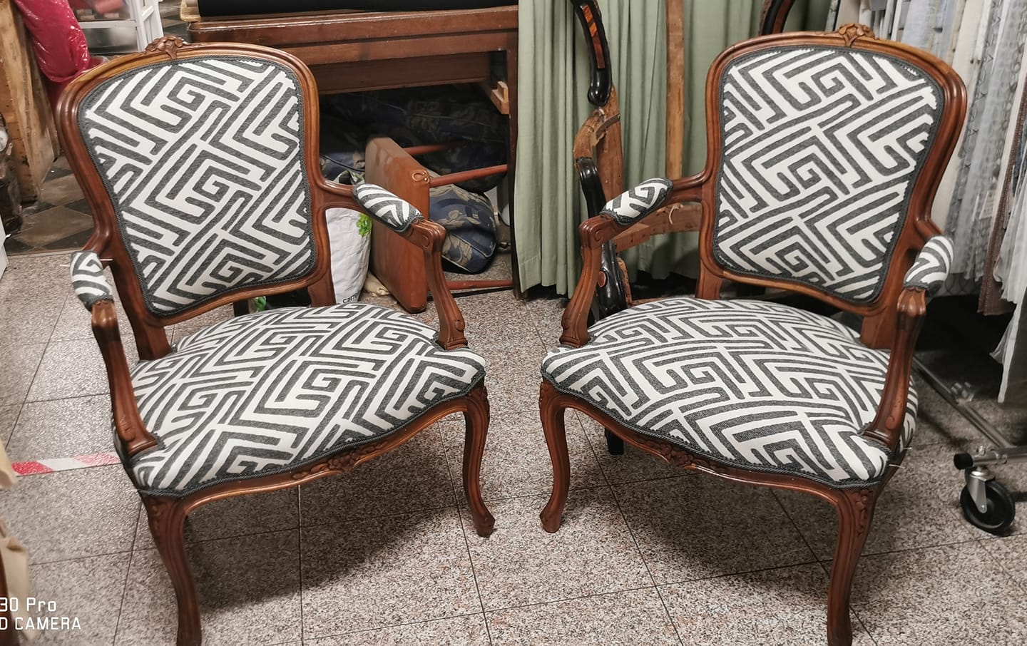 rifasciatura coppia poltrone