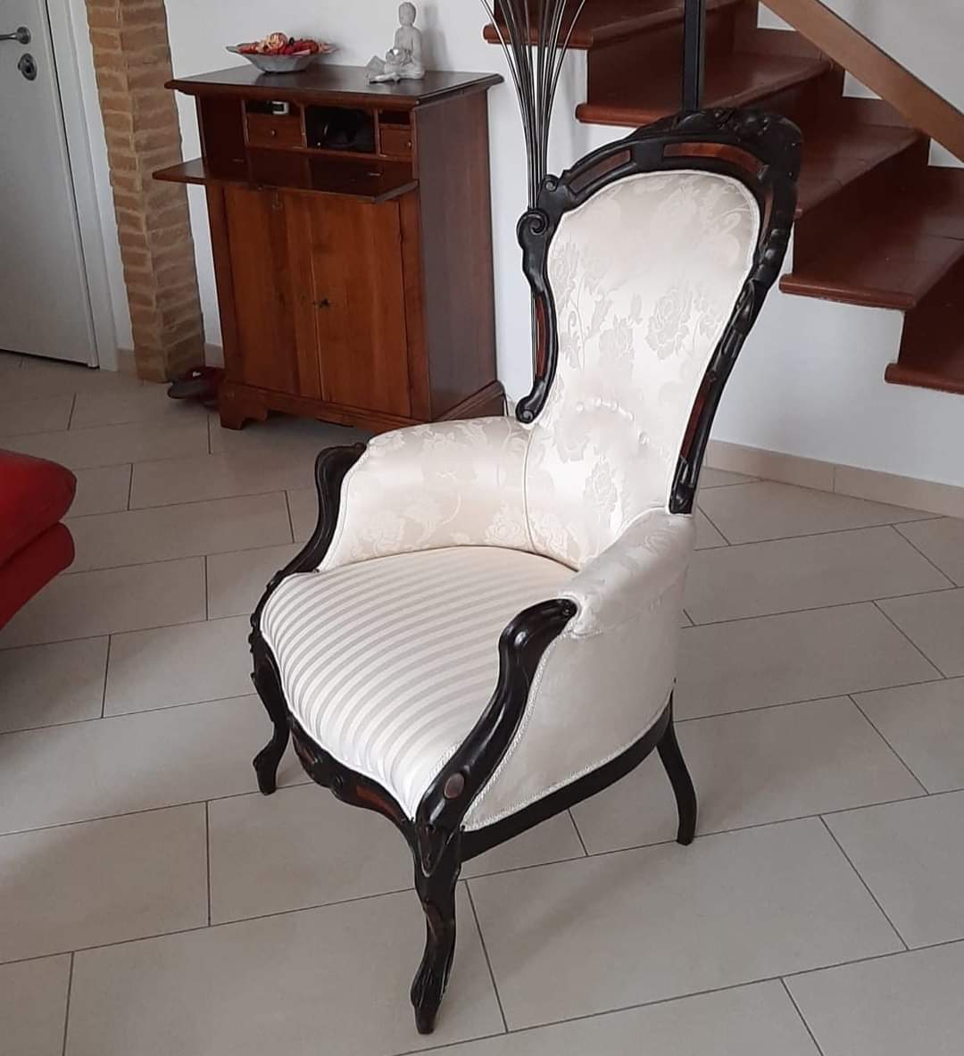 rifacimento fodera poltrona elegante