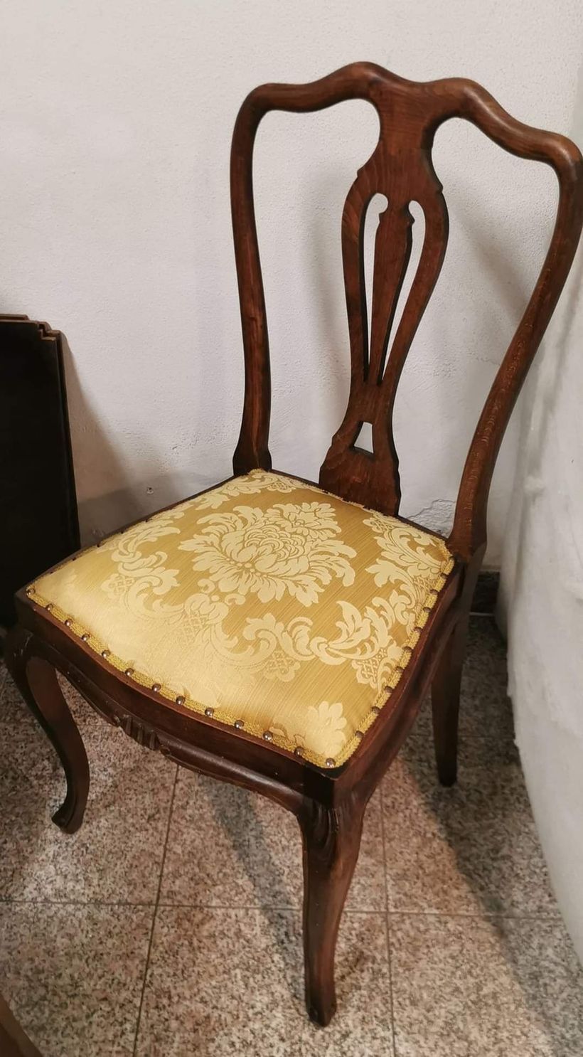 rifacimento fodera sedia in legno