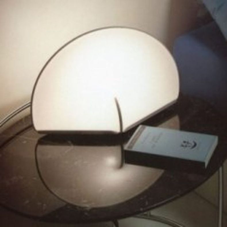 lampada da tavolo di design
