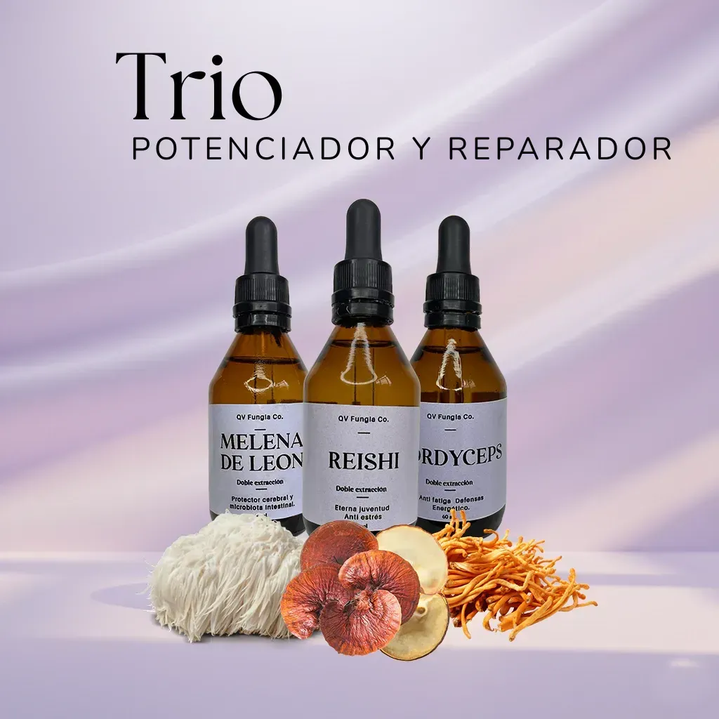 Tres frascos goteros de color ámbar con etiquetas de 