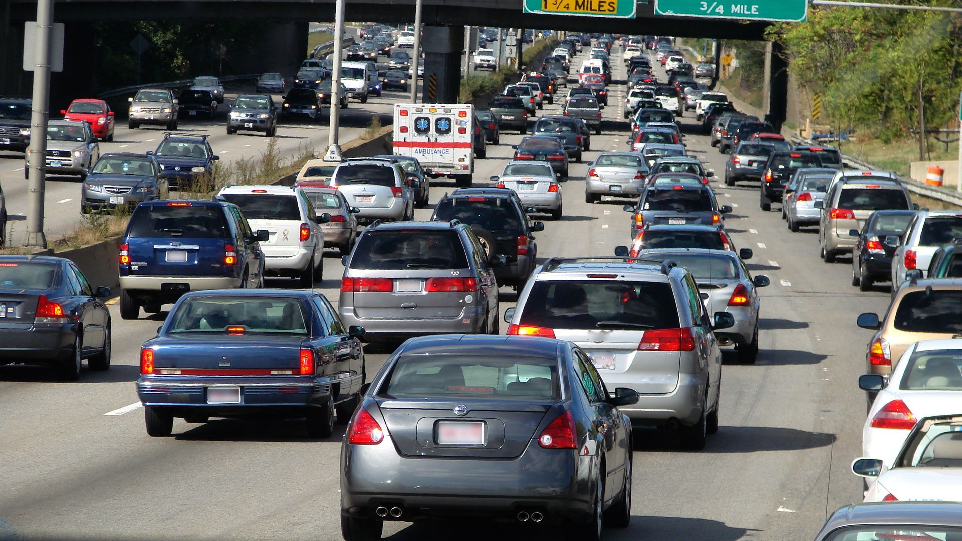 Why Are Rear-End Collisions So Common in Houston and How to Prevent Them? | Elite Auto Experts