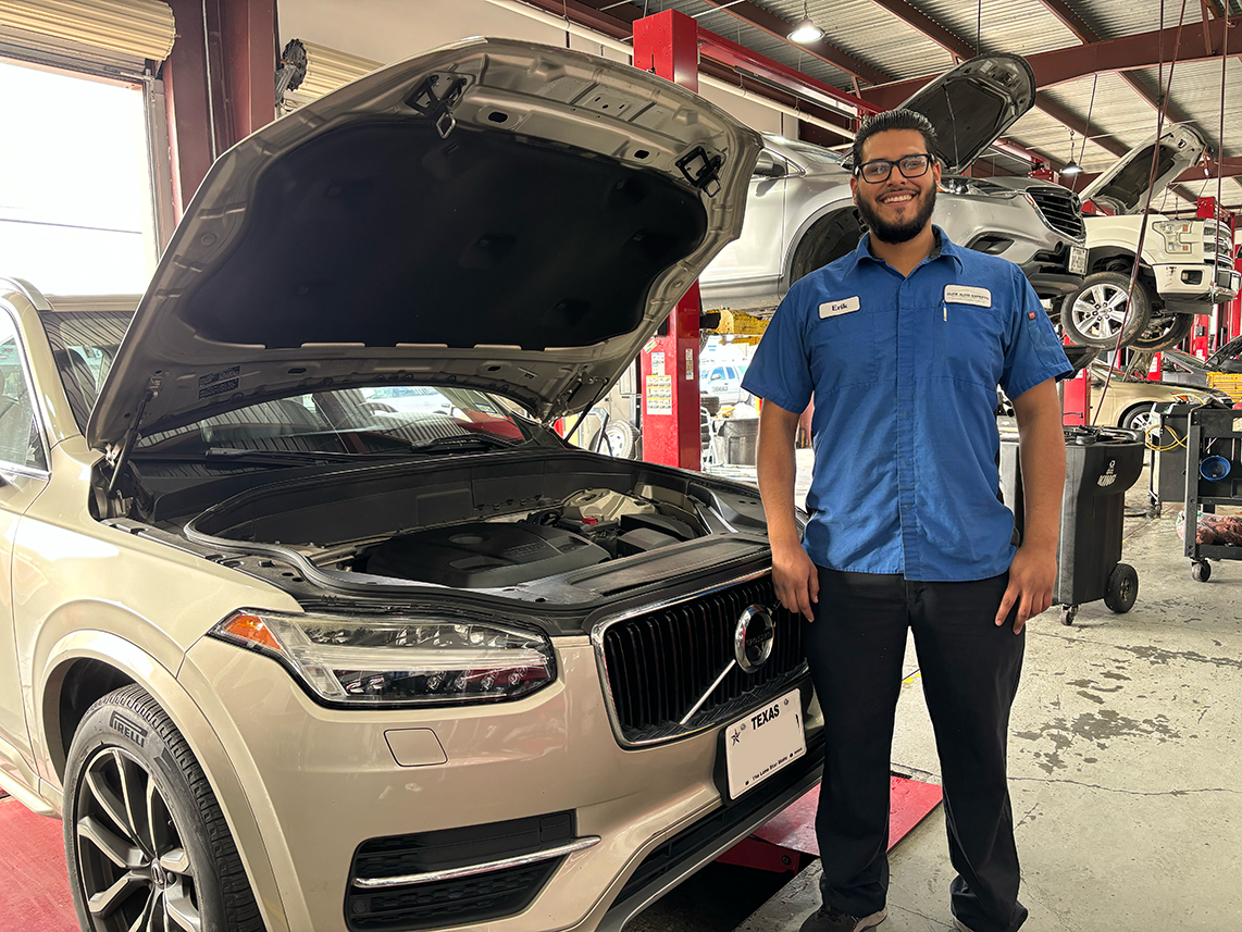 Employee | Elite Auto Experts