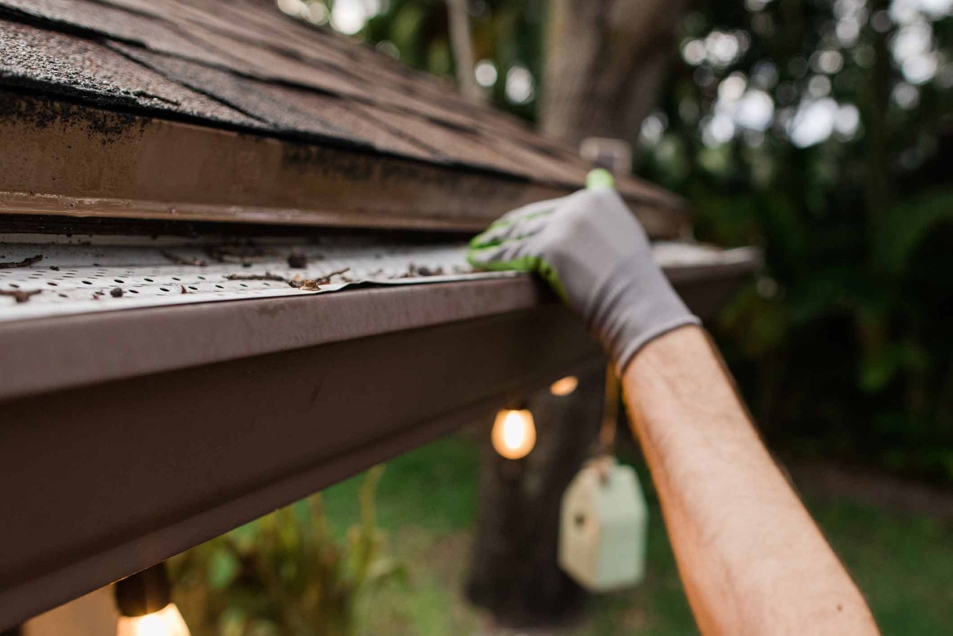 Gutter Cleaning — Grayville, IL — Thompson’s Pressure Washing