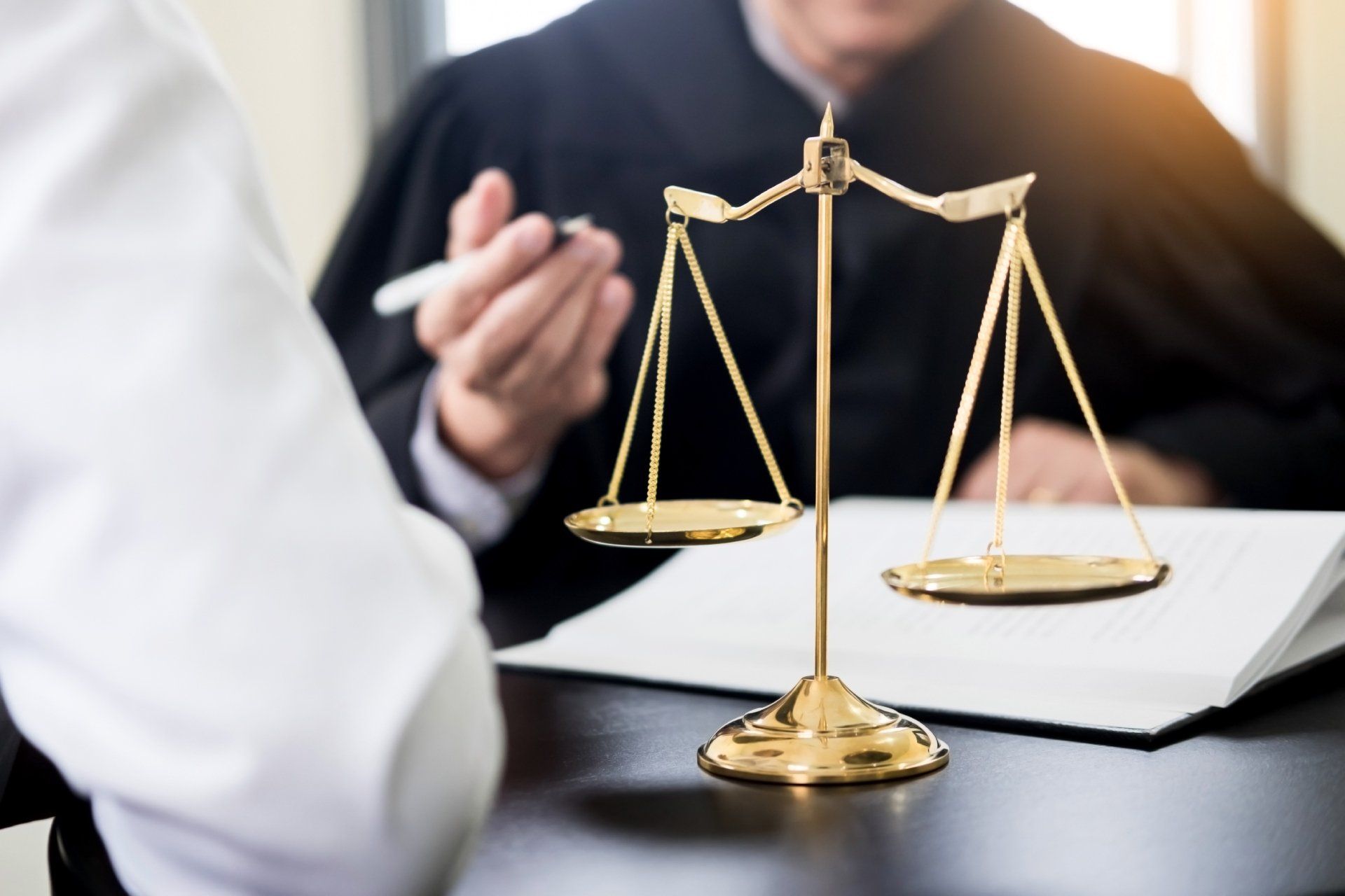 lawyer in conversation with the customer