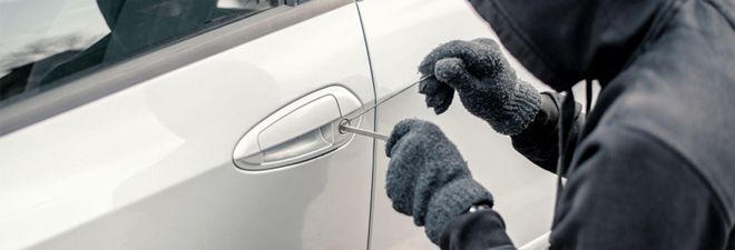 car-theft-via-door-force