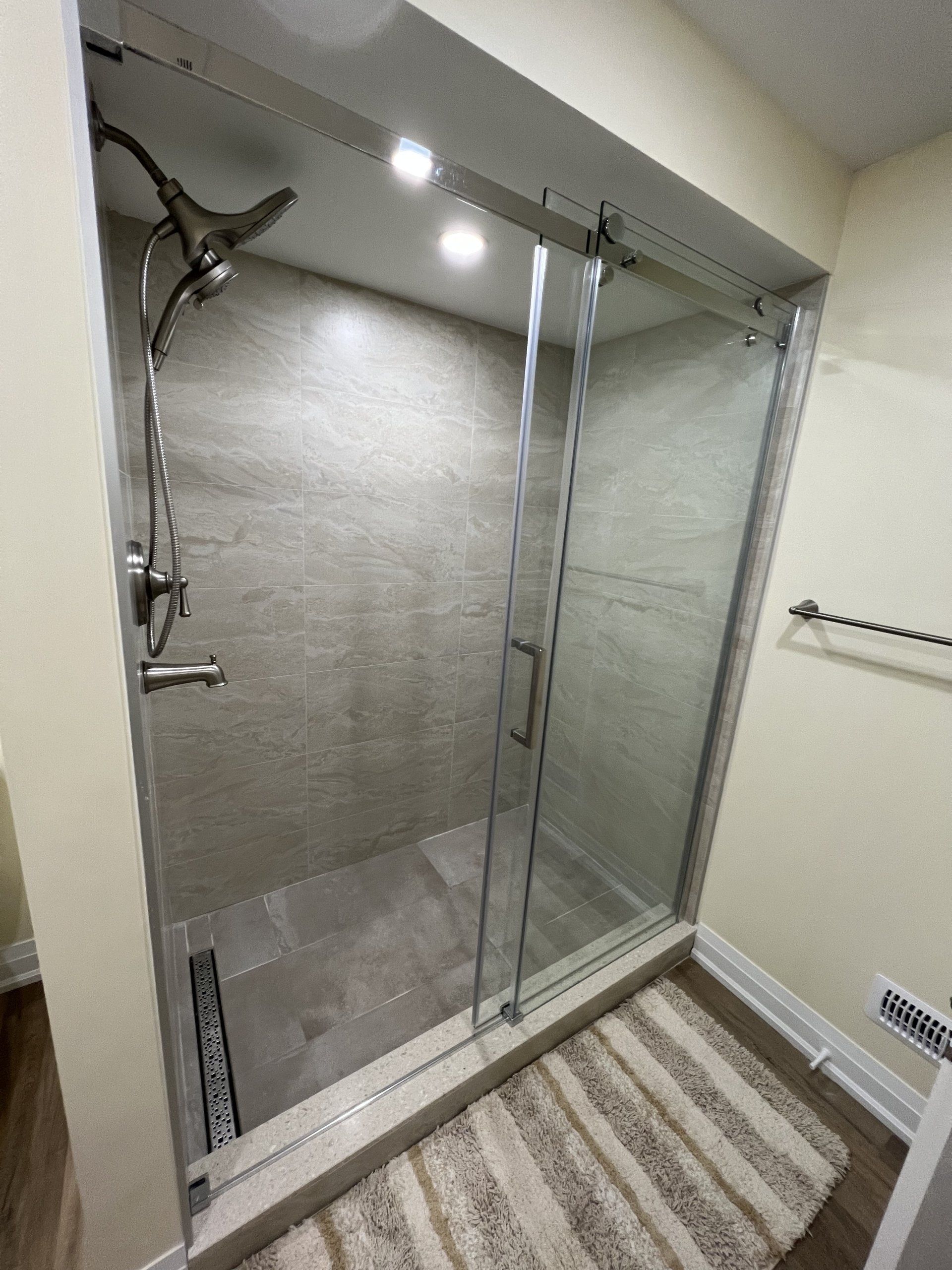 Modern basement renovation - 020