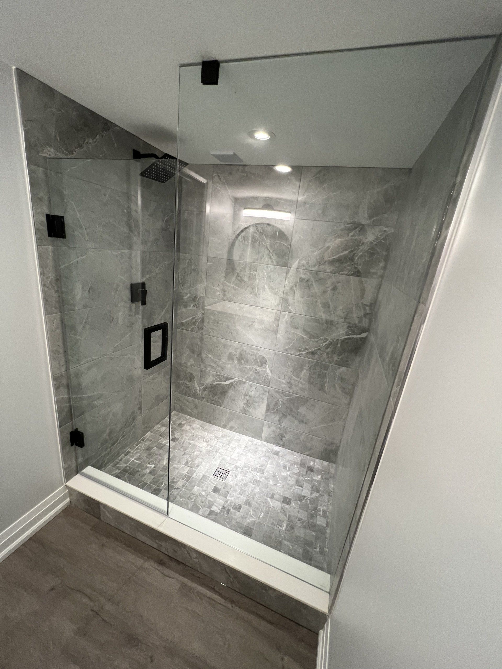 Modern basement renovation - 012