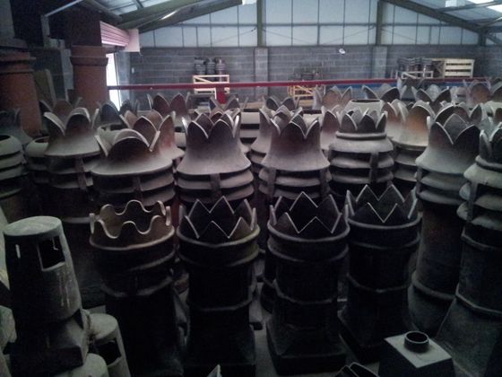 Crown top chimney pots