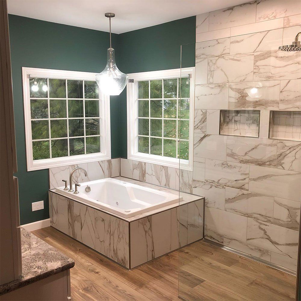 Light On Top Of Bathtub — Forrest, IL — Finishing Touch Light On Top Of Bathtub — Forrest, IL — Finishing Touch