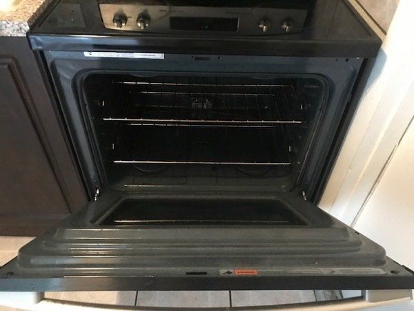 Sunrise 5990 Property Image Interior Open Oven-006