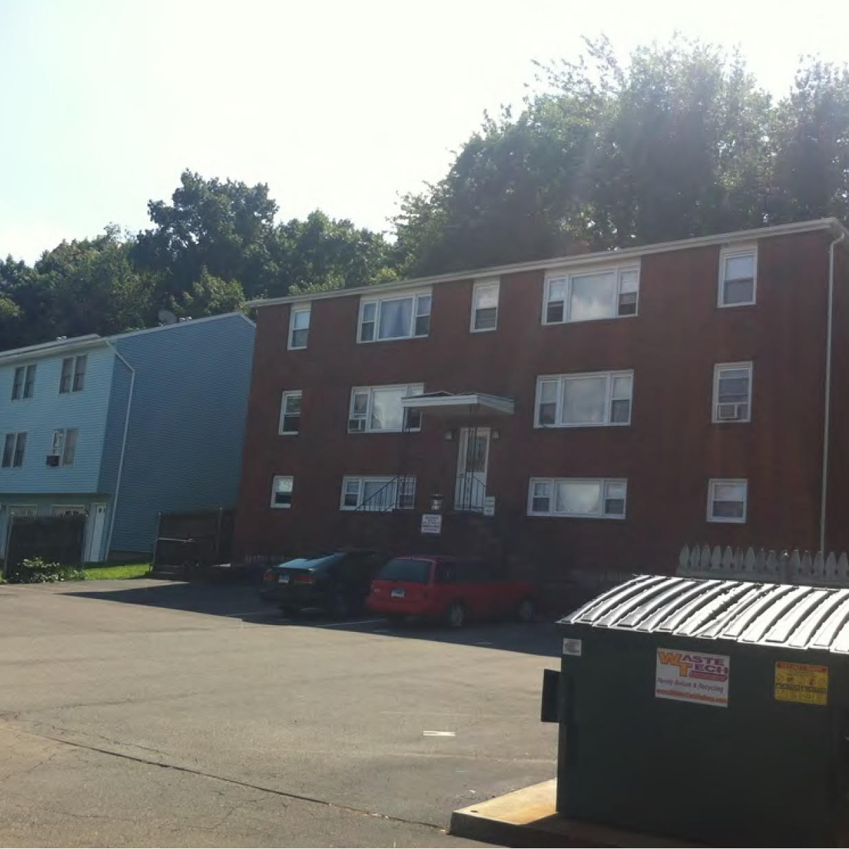 CAMPBELL AVE APARTMENTS