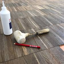 prodotti per la manutenzione del parquet