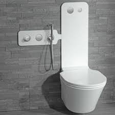 Sanitari e rubinetteria moderna