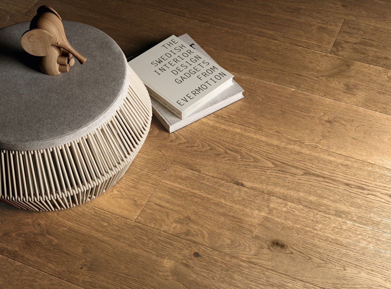 pavimento in legno chiaro