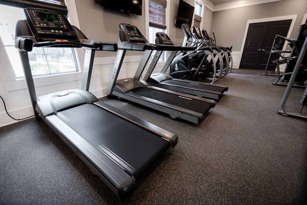 1 element apartments gym