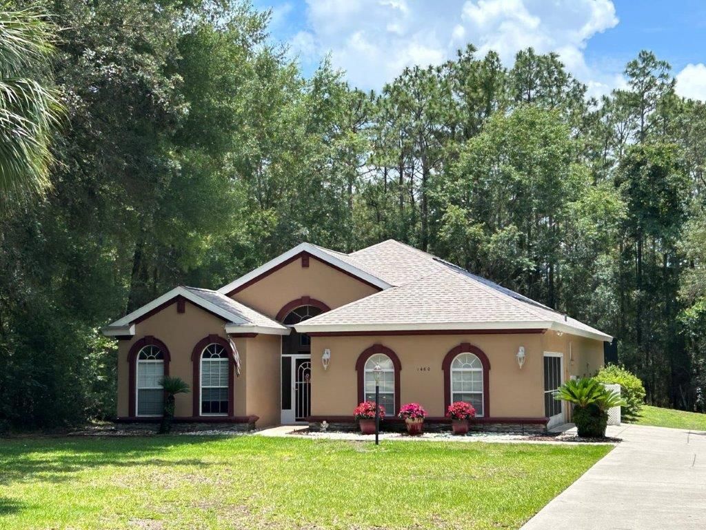 Bungalow House | Homosassa, FL | Washburn Roofing LLC