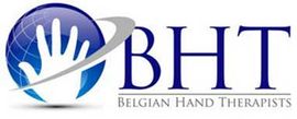 Logo van Belgian Hand Therapists (BHT). Wereldbol met daarin een hand, een grijze boog en donkerblauwe tekst.