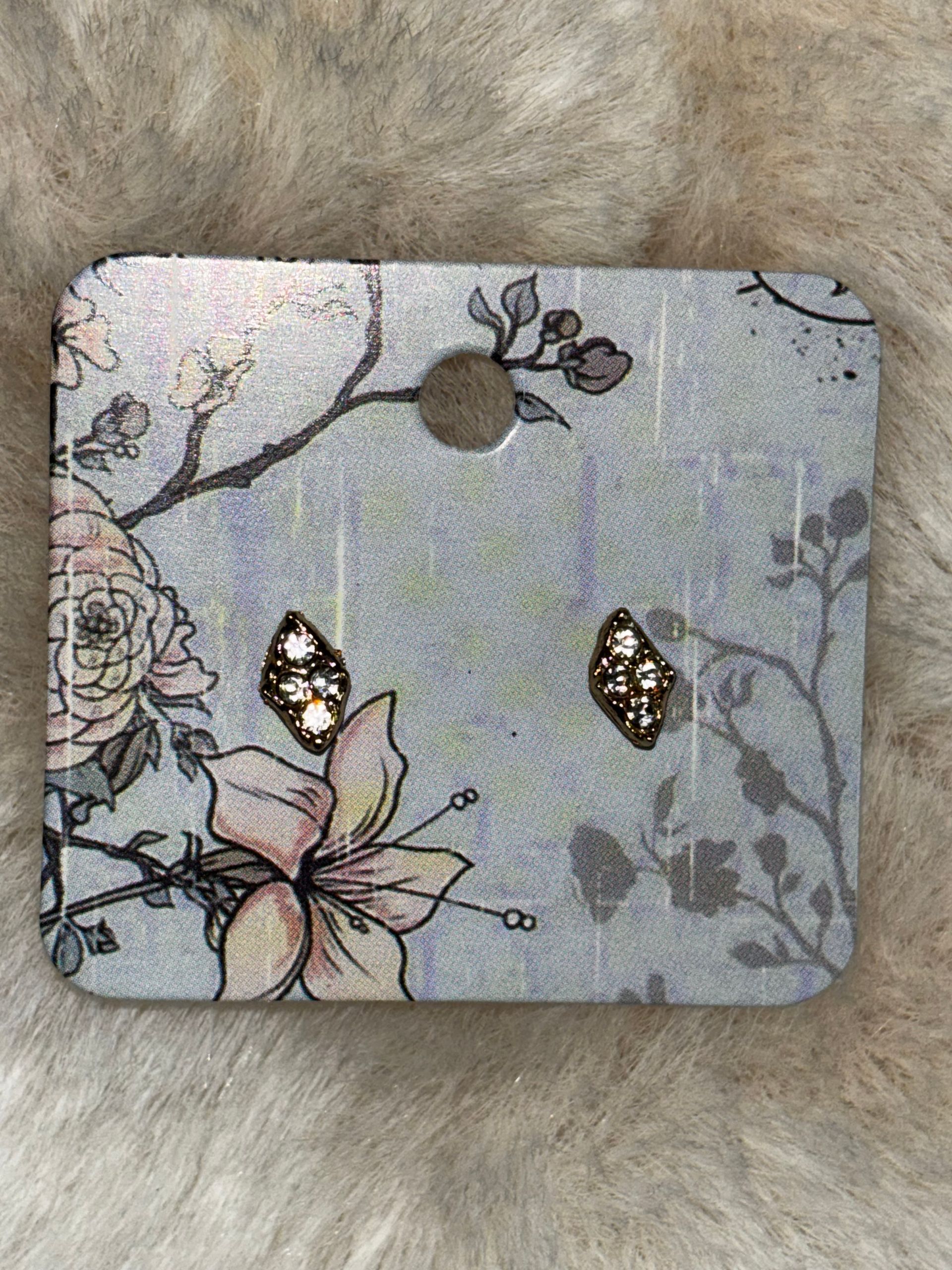 Oorbel met een mooie glitterende steentjes erin