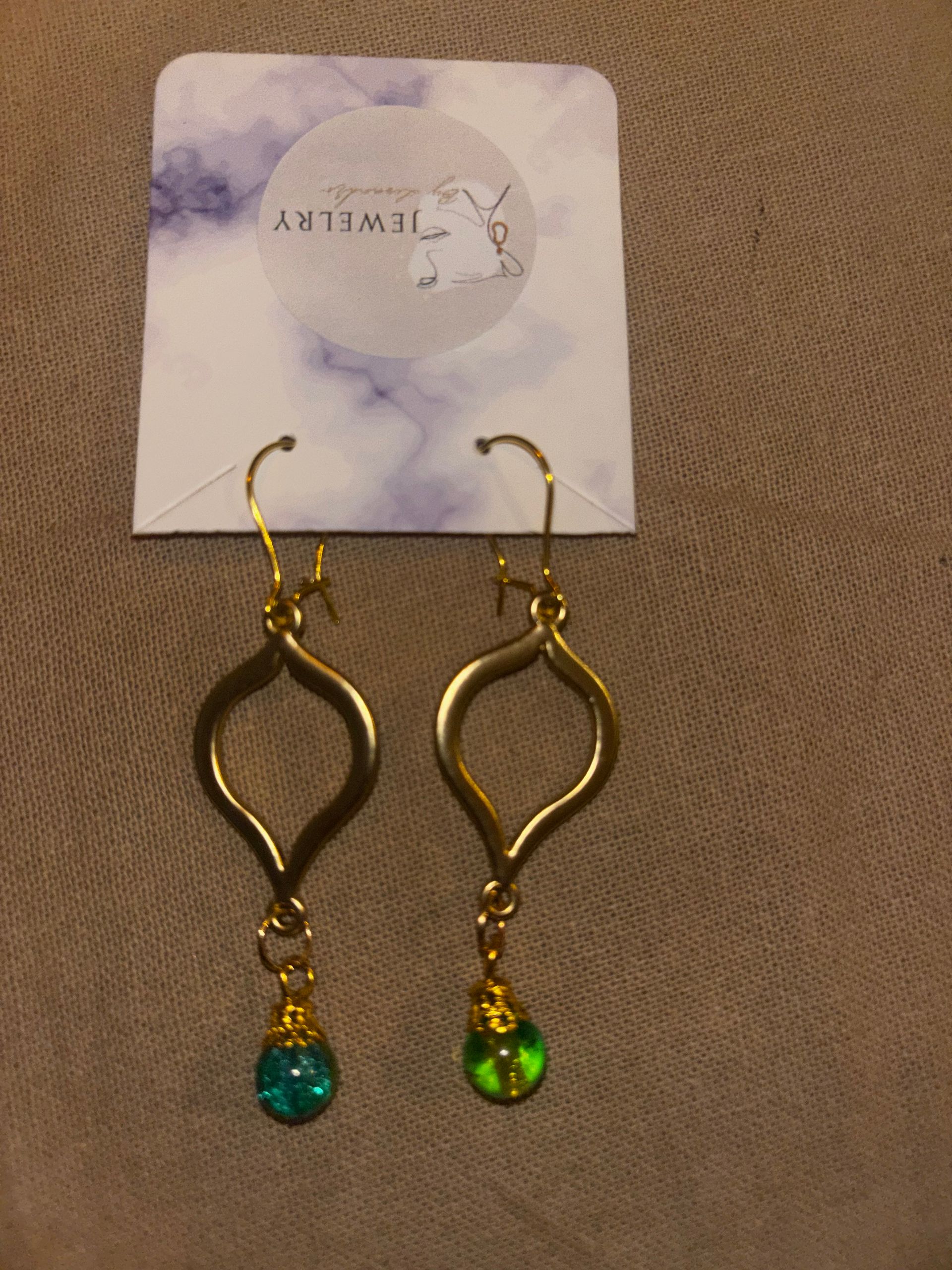 A20 hanger goud kleur groene parel