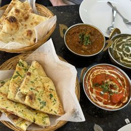 Butter Chicken with Garlic Naan Bread