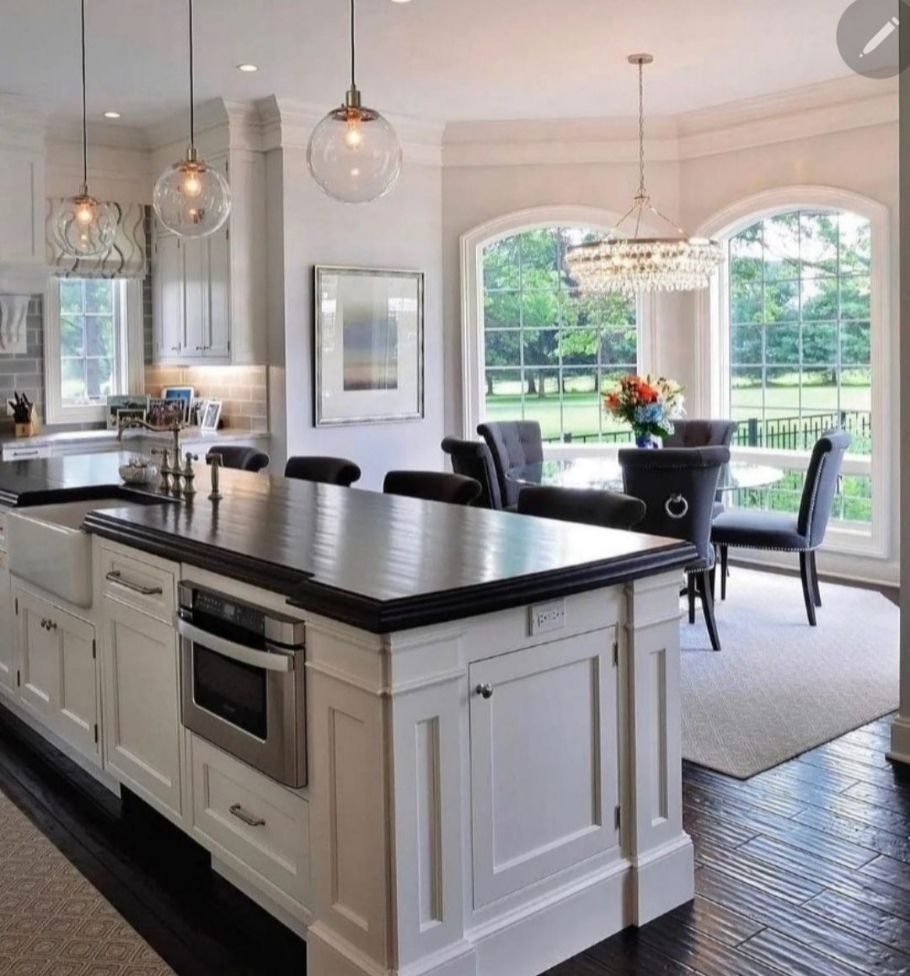 Spacious Kitchen — West Palm Beach, FL — Arguedas Remodeling Services & Design