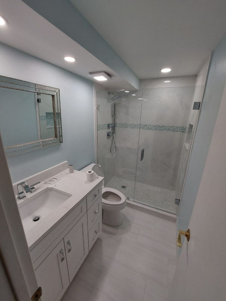 Simple Bathroom Design — West Palm Beach, FL — Arguedas Remodeling Services & Design