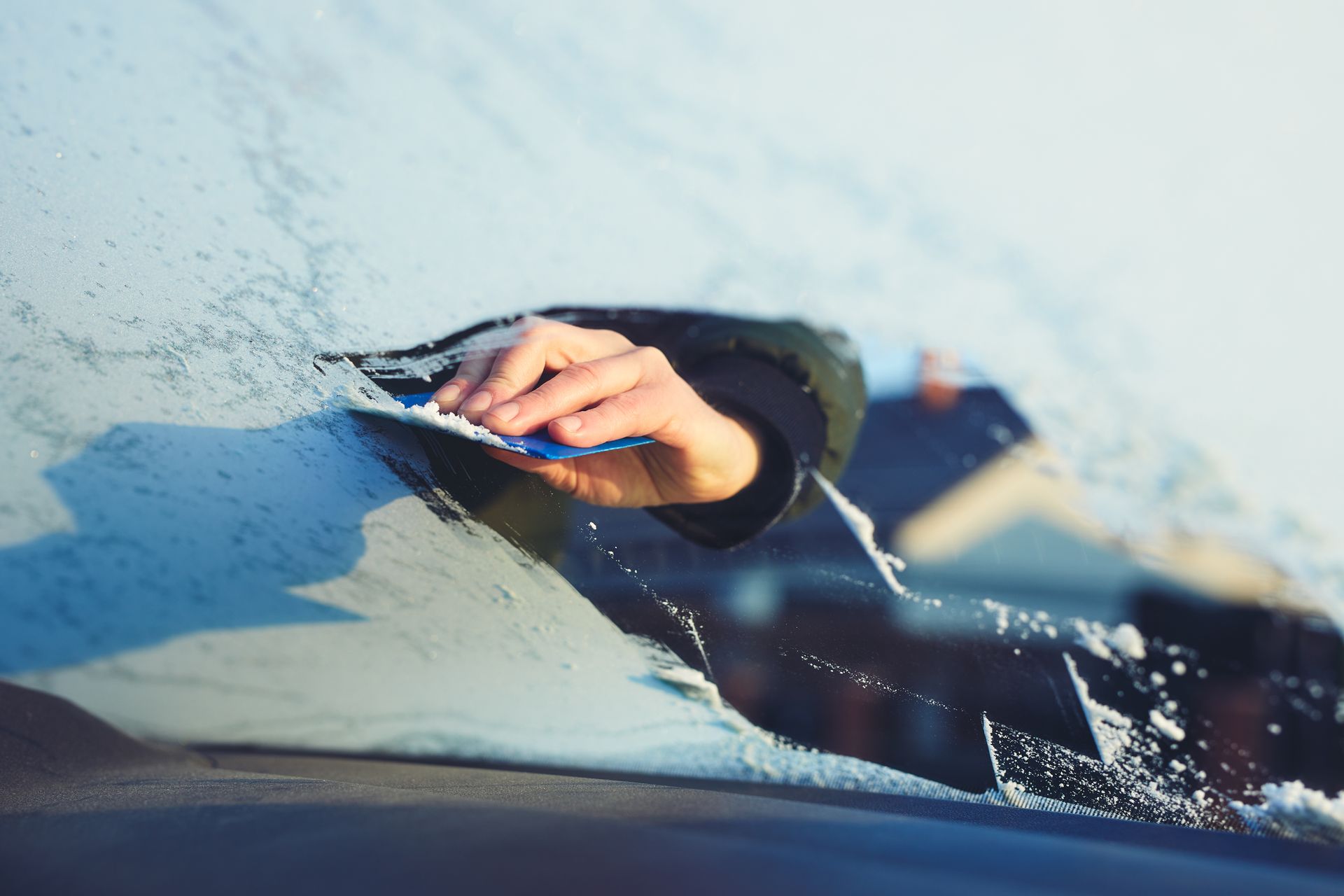 What Is the Most Effective Way to Defrost Your Windshield | Silvhorn Automotive