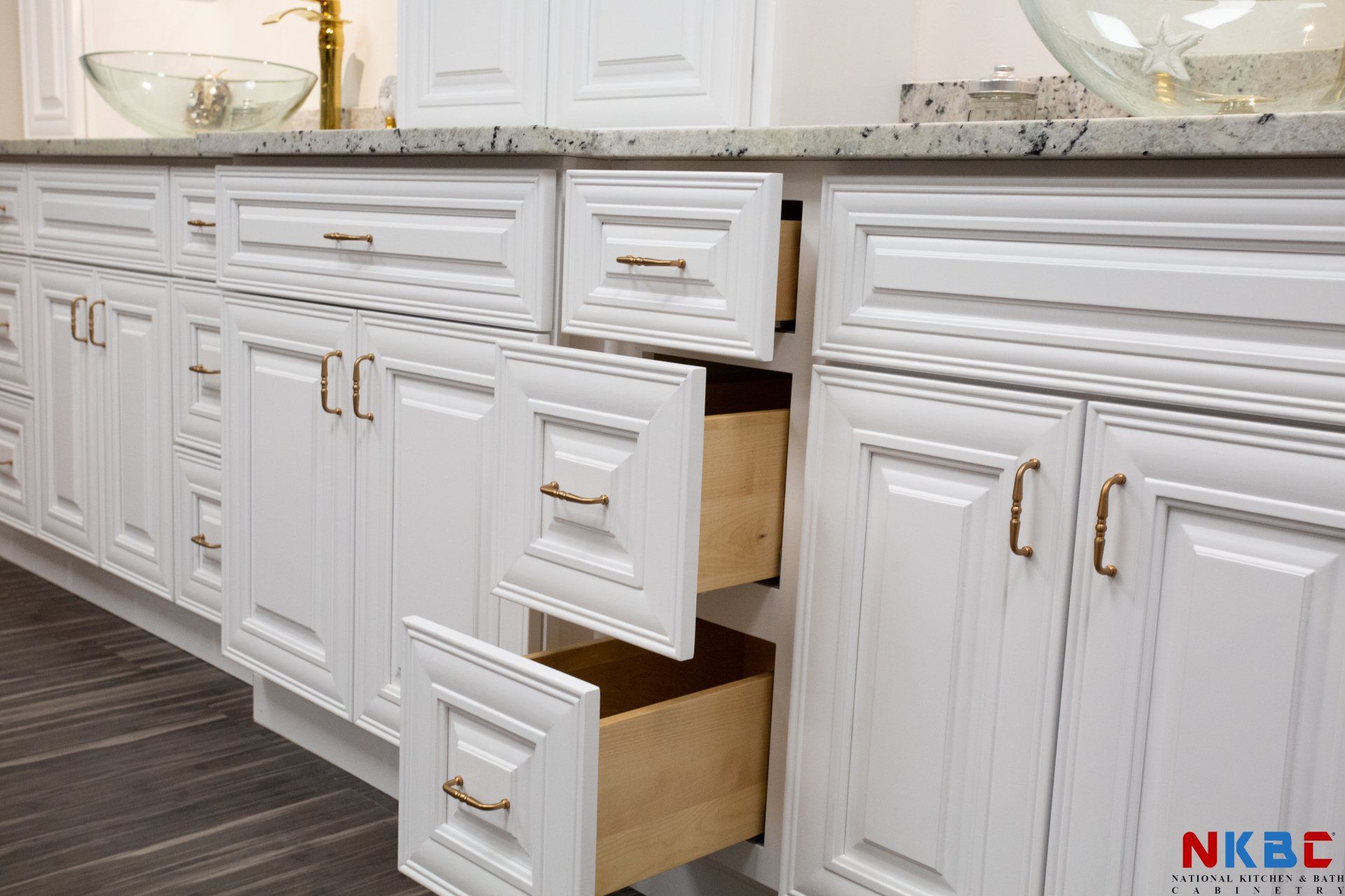 custom wholesale cabinets in Chicago
