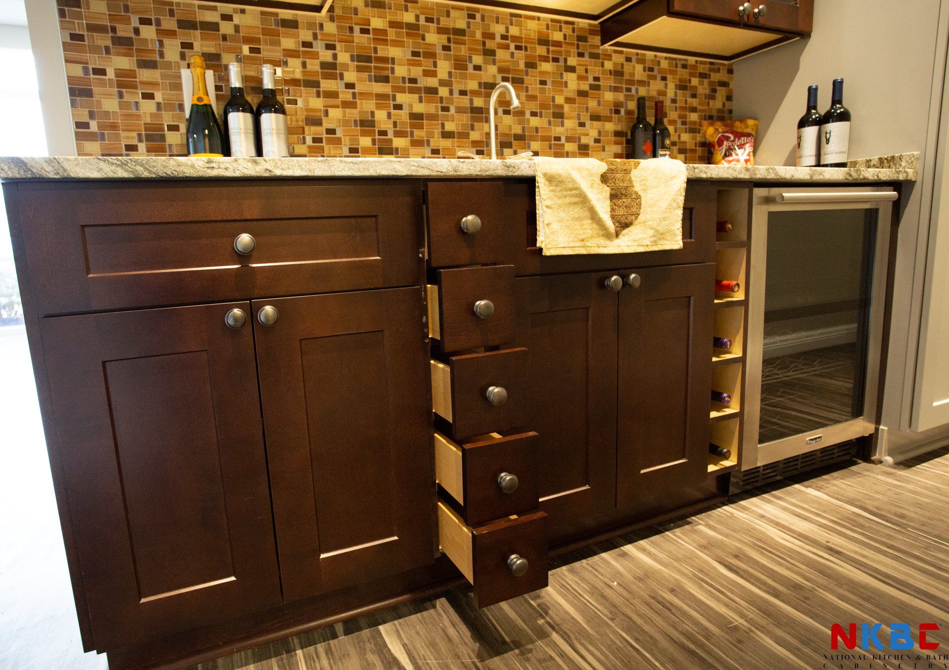 specialized wholesale cabinets